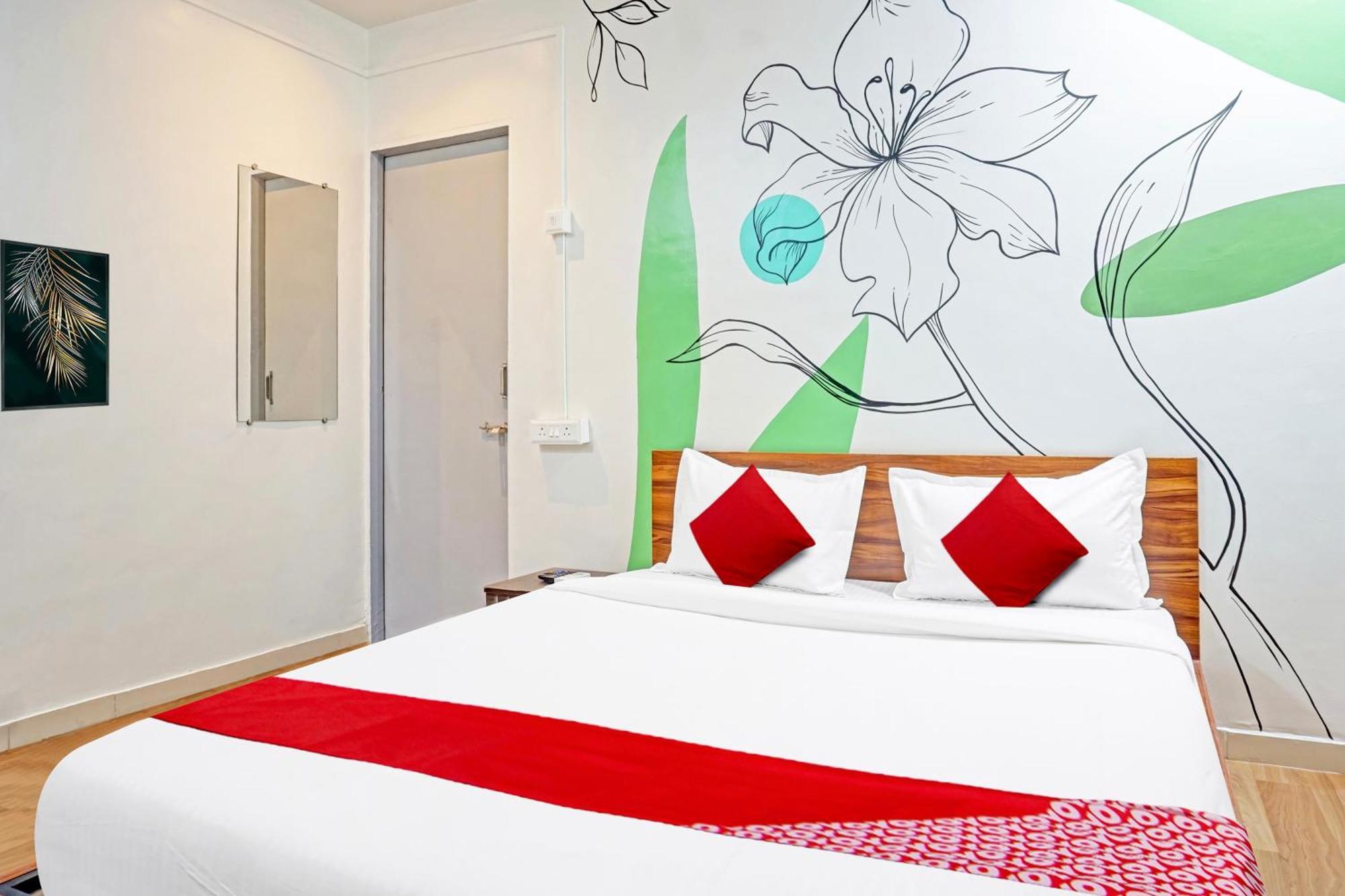 Super Hotel O Aru Sai Пуна Экстерьер фото