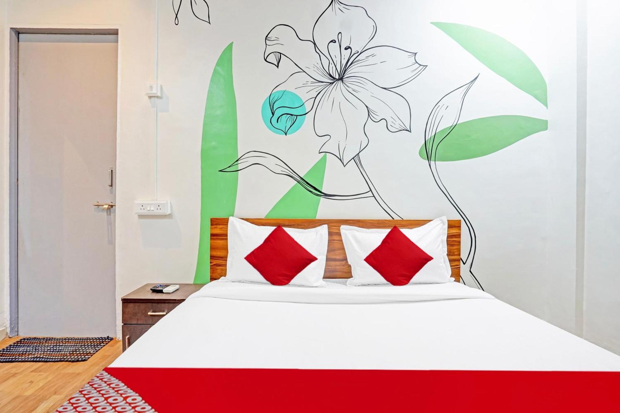 Super Hotel O Aru Sai Пуна Экстерьер фото